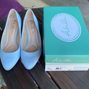 Abella True Comfort microswede pump heel.  Light blue with 2" heel, size 6.